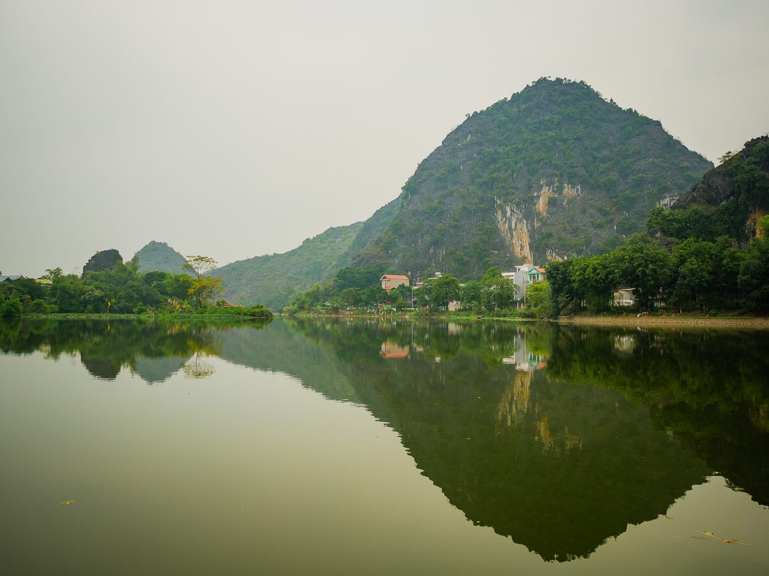 ninh-binh-river