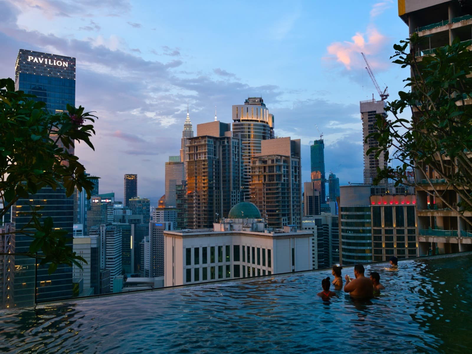 malaysia kuala lumpur infinity pool